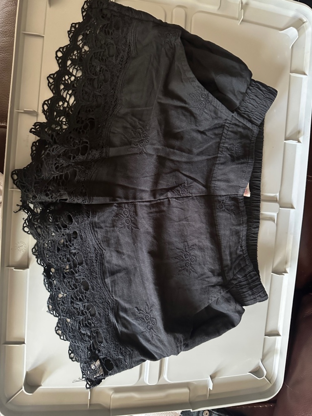 Black Lace Trim Crochet Hem Shorts size S